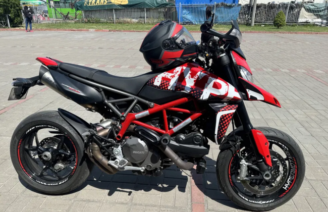 На водія склали протокол за ст. 130 після того, як він не захотів залишати свій мотоцикл на дорозі