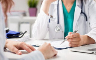 Во время выполнения общественных работ работник заболел: связанные с больничными