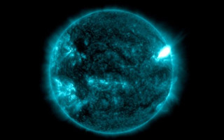 Мощная вспышка на Солнце вызвала отключение радиосвязи на Земле, видео