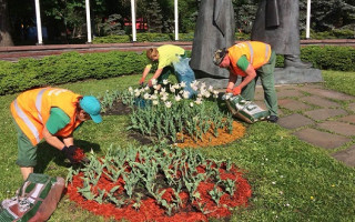 Виплачували зарплатню фіктивним працівникам: у Києві підозрюють посадовців КП УЗН
