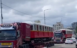 Київський метрополітен отримав чергові вагони із Польщі, відео
