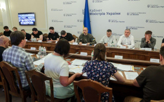Кабмин распределил 23,7 млрд грн на восстановление Украины, — Шмигаль