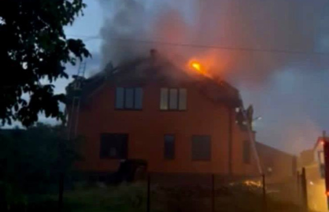 Молния попала в жилой дом в Броварах