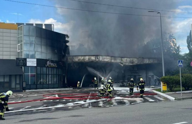 Масштабна пожежа на АЗС у Києві: Кличко назвав кількість постраждалих