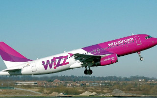 Компанія Wizz Air зняла з рейсу бійця ЗСУ з протезом: подробиці скандалу
