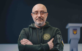 Украина является де-факто и станет де-юре членом НАТО, — Резников