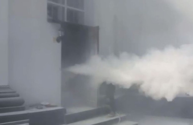 В Белой Церкви священник УПЦ МП применил против людей огнетушитель, видео