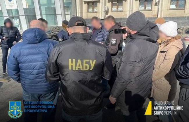 Погорел на взятке в $40 000: будут судить чиновника Одесской ОВА