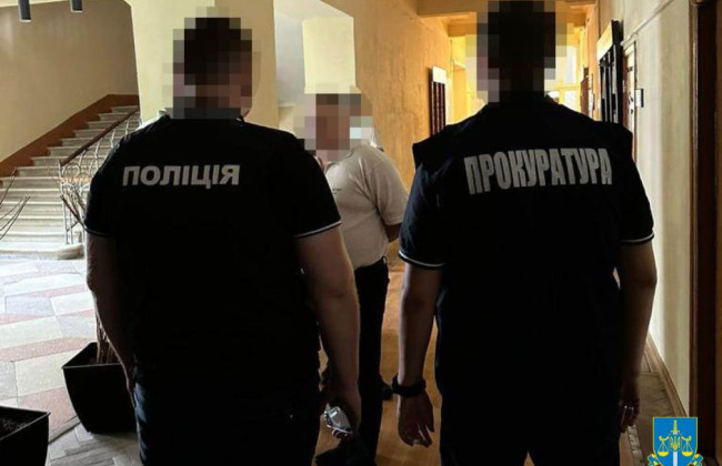 «Продавали» студентам успешную сессию: во Львове на взятке разоблачен декан вуза и его заместитель