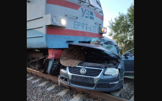 На Чернігівщині автомобіль зіткнувся з поїздом: є загиблі