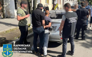 Оформлювали ухилянтів як «волонтерів» для перетину кордону: затримали організаторів схеми