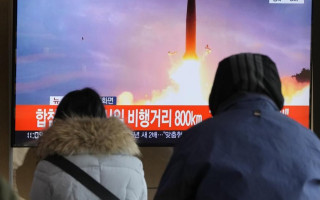 КНДР вновь запустила межконтинентальную баллистическую ракету