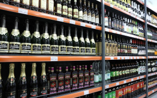В Україні може подорожчати алкоголь: які напої зростуть в ціні найбільше