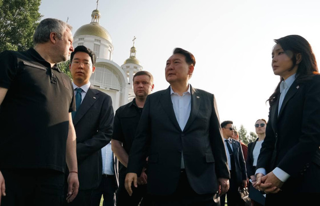 Генпрокурор Андрей Костин показал президенту Южной Кореи Юн Сок Елю Бучу, фото