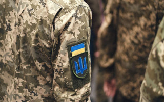 У ВС висловили позицію щодо відсутності правових підстав для звільнення особи з військової служби під час воєнного стану через отримання такою особою бронювання