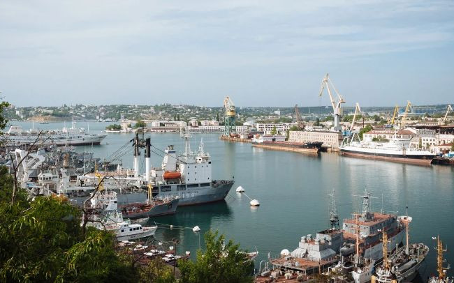 У окупованому Севастополі пролунала серія вибухів, відео