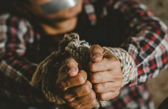 Священик викрав 17 чоловіків та зґвалтував їх