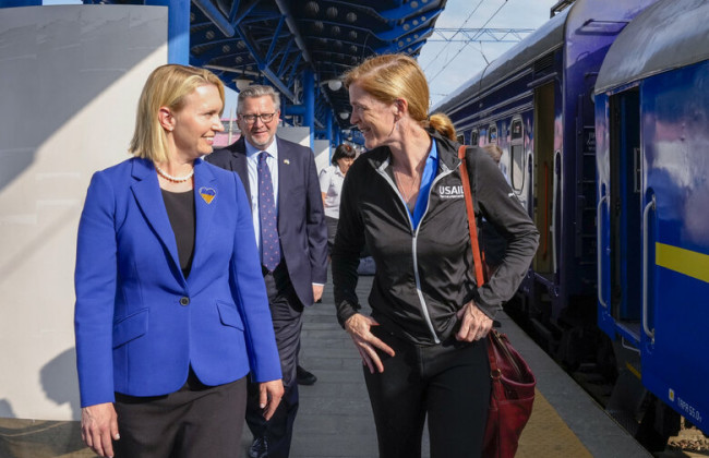 В Киев прибыла администратор USAID Саманта Пауэр