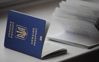 Как проверить возможность выезда за границу и избежать проблем с долгами: разъяснение