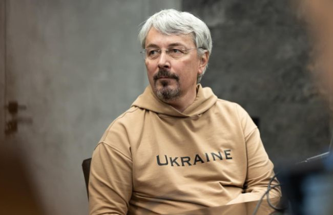 Ткаченко розповів деталі про впровадження англійської мови в кінотеатрах
