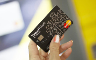 Карты от «Тинькофф банка» перестанут работать за границей