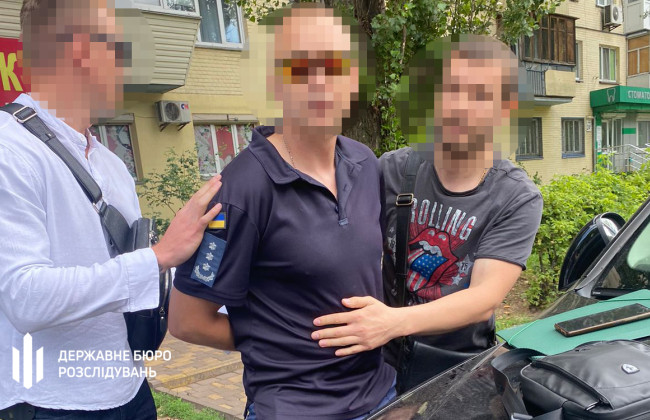 Предлагали демобилизацию за $7 тысяч: разоблачили начальника отдела Службы судебной охраны и чиновника военного госпиталя