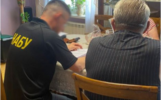 Махінації з паспортами: викрито міжнародну корупційну схему на 450 млн грн