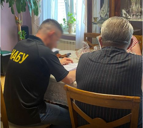 Махінації з паспортами: викрито міжнародну корупційну схему на 450 млн грн