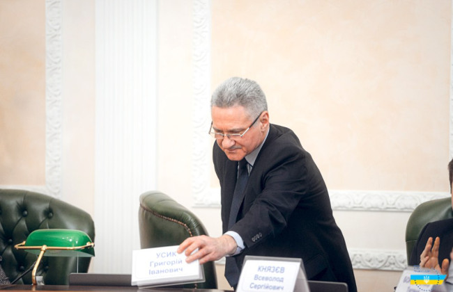 «Який регламент, у нас клопотання»: Григорій Усик знехтував регламентом при розгляді звіту голови ДСА, незважаючи на позицію інших членів ВРП