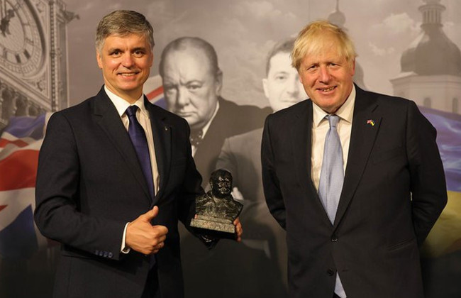 «Він був чудовим послом і другом країни», – Джонсон про звільнення Пристайка