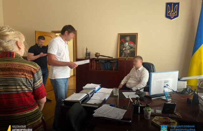 Голову ДСА Олексія Сальнікова викрито на підбурюванні до надання хабаря суддям Верховного Суду,  - НАБУ
