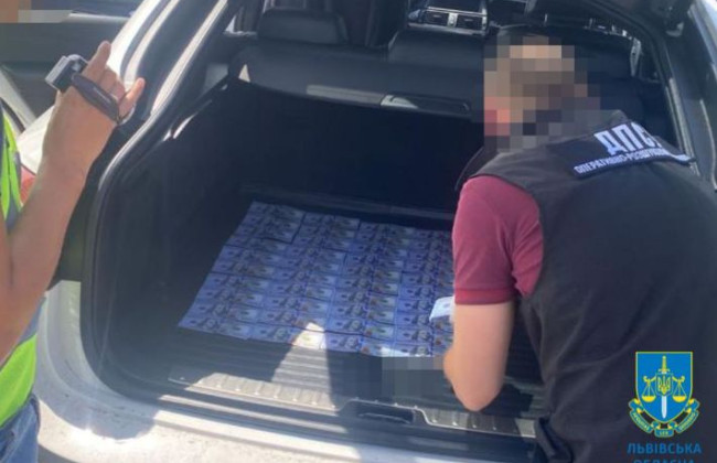 $6 000 за незаконное пересечение границы уклонистом под видом волонтера: разоблачен организатор