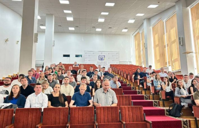 Окружные прокуратуры получили первых прокуроров-стажеров