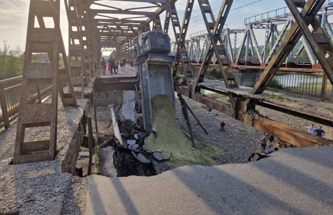 Стала известна причина обрушения моста на Закарпатье, в результате которого пострадали люди