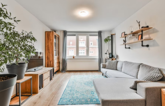 Размер ущерба в случае изъятия товара по решению суда определяется на день предъявления иска (принятие решения) с учетом рыночных цен – постановление КГС ВС