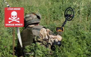 Аграрії Харківщини можуть подати заявку на розмінування земель: як скористатися послугою