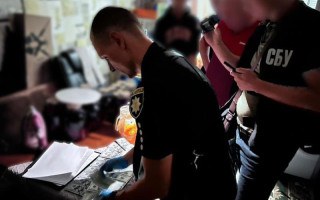 На Полтавщині працівник військкомату виготовляв документи для перетину держкордону