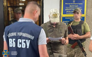 Разоблачена масштабная схема побега уклонистов за границу: силовики провели почти 100 обысков