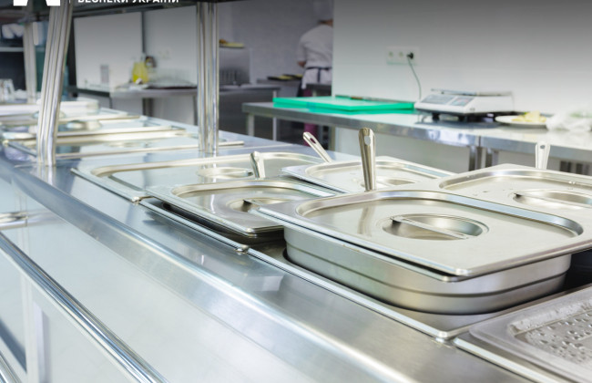 Привласнили майже 4 млн грн: столичних чиновників судитимуть за зловживання на шкільному харчуванні