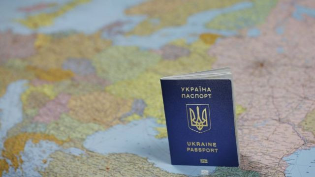 Український паспорт увійшов до топ-30 найвпливовіших у світі