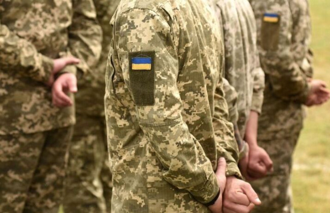 Закон о внесении изменений в статью УК о самовольном оставлении воинской части опубликован