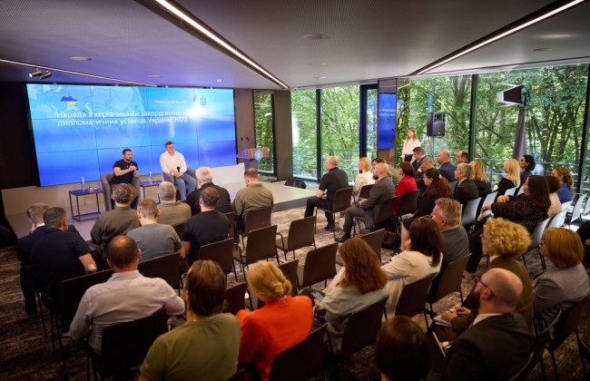 Владимир Зеленский назвал пять приоритетов в работе послов Украины