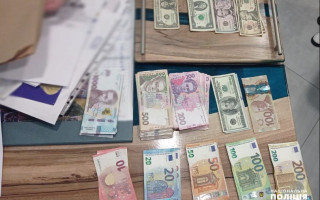 Привласнили понад 15 млн грн: працівники медцентру організували злочинну схему