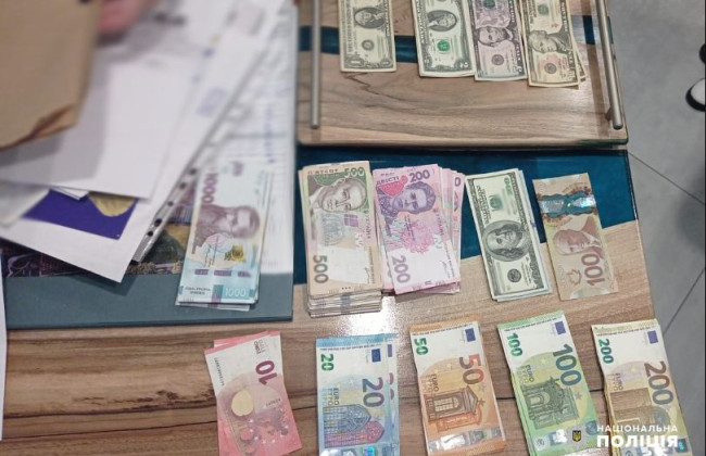 Присвоили более 15 млн грн: работники медцентра организовали преступную схему