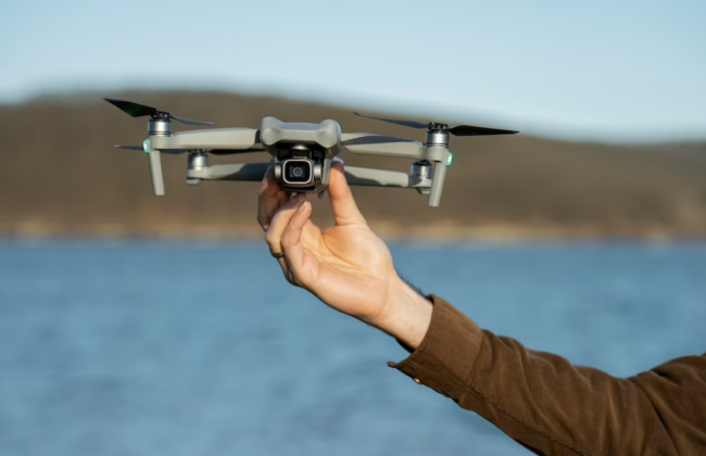 Управление дронами и не только: в МОН приступили к работе над обновлением школьной дисциплины «Защита Украины»