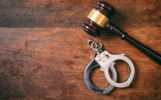 Суд Києва призначив шанувальнику комуністичної символіки півтора роки позбавлення волі з конфіскацією майна