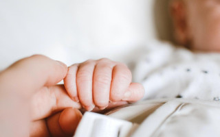 Як зареєструвати новонароджену дитину на ТОТ: роз’яснення Мін’юсту