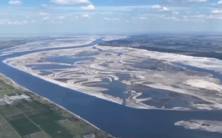 В Офисе Президента показали, как сейчас выглядит Каховское водохранилище и ГЭС