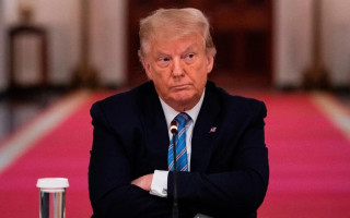 Суд в США избрал Дональду Трампу меру пресечения