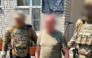 Безпідставно виплатив «бойові» на майже 1 млн грн: викрито керівника обласного військкомату